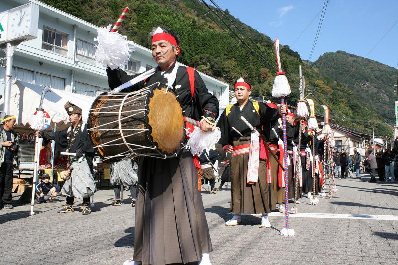 不土野の山法師踊り